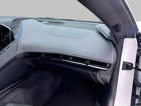 Used 2024 Chevrolet Corvette Z06 RWD image 17
