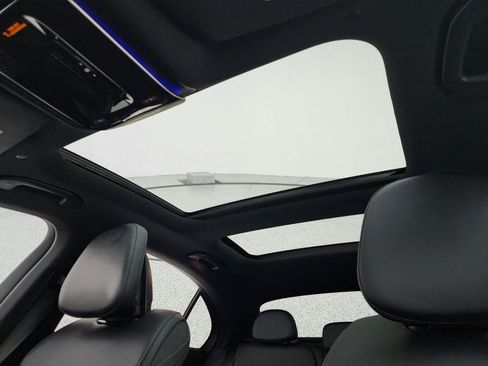 Used 2024 Mercedes-Benz C 300 Sedan image 12