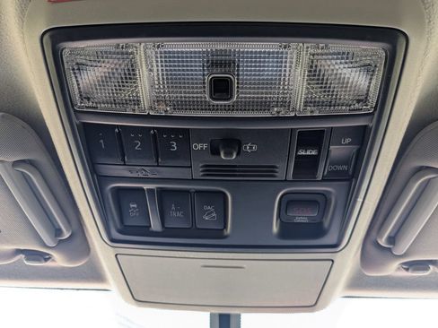 Used 2019 Toyota 4Runner Limited AWD/4WD image 9