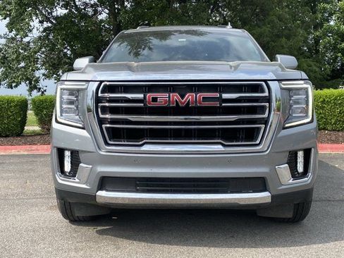 Used 2023 GMC Yukon XL SLT AWD/4WD image 5
