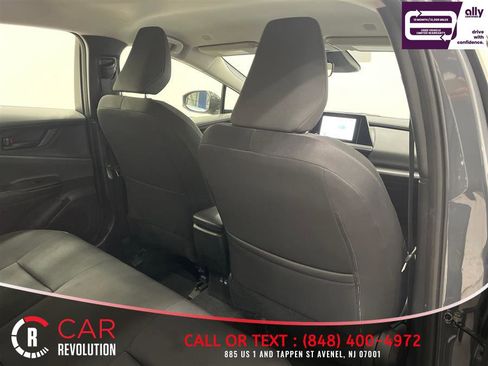 Used 2023 Toyota Prius LE FWD image 43