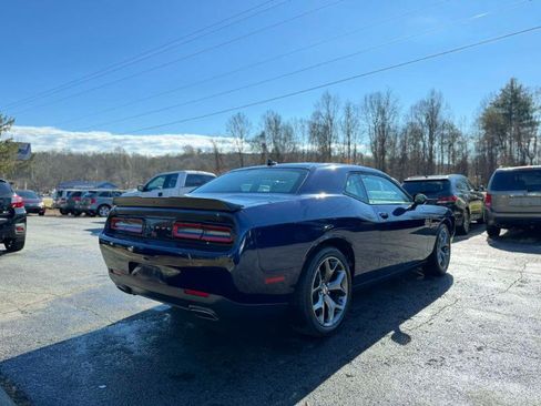 Used 2017 Dodge Challenger SXT Plus image 5