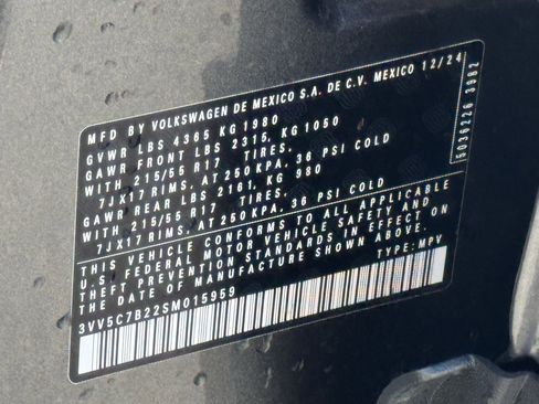 Used 2025 Volkswagen Taos S image 38