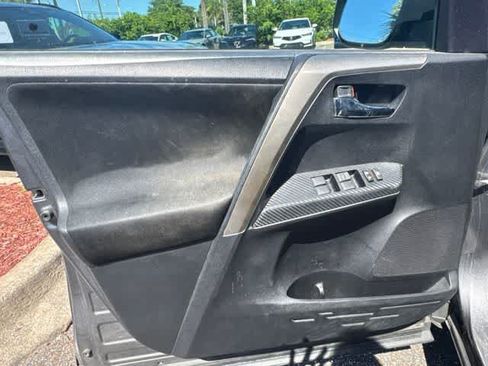 Used 2014 Toyota RAV4 XLE AWD/4WD image 26