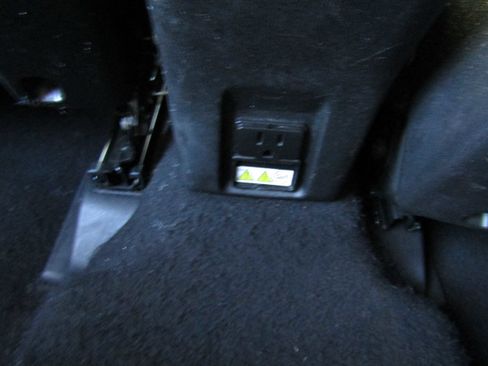 Used 2016 Jeep Renegade 75th Anniversary image 28