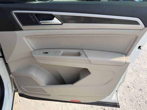 Used 2018 Volkswagen Atlas SEL AWD/4WD image 20