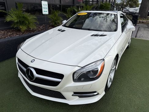 Used 2015 Mercedes-Benz SL 550 w/ Driver Assistance Package image 11