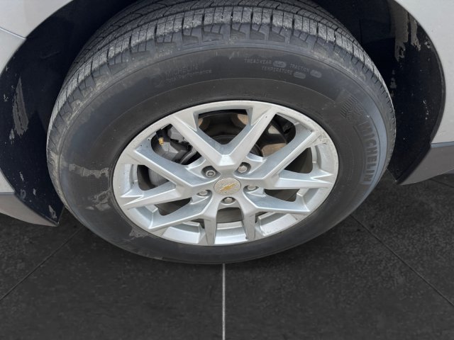 Used 2024 Chevrolet Equinox LS FWD image 9