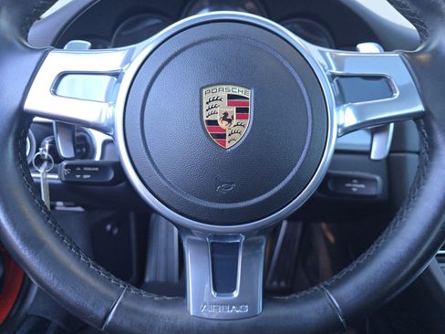 Used 2016 Porsche 911 Carrera S image 17