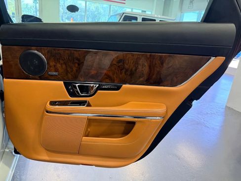 Used 2015 Jaguar XJ L Portfolio image 34