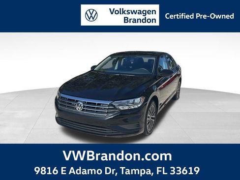 Certified 2021 Volkswagen Jetta SE w/ SE Cold Weather Package image 1