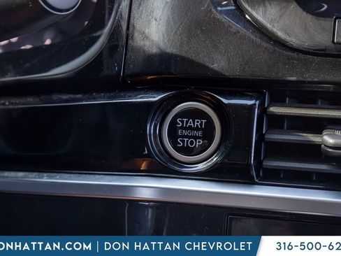 Used 2023 Nissan Pathfinder SL AWD/4WD image 11