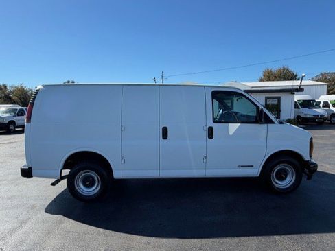 Used 2000 Chevrolet Express 2500 Express image 4