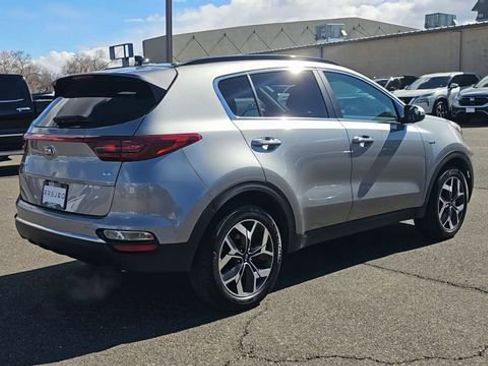 Used 2022 Kia Sportage EX AWD/4WD image 8