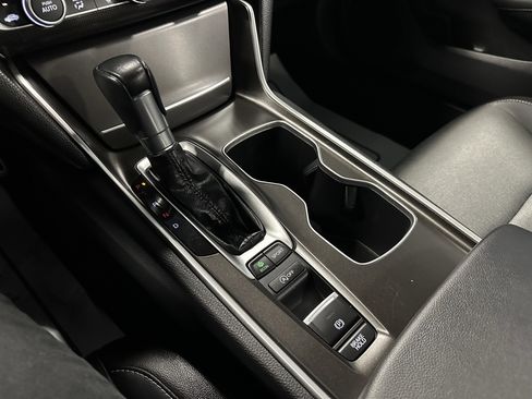 Used 2022 Honda Accord Sport image 12