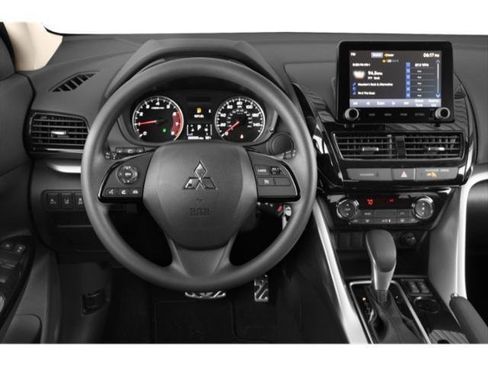 Used 2023 Mitsubishi Eclipse Cross LE AWD/4WD image 7