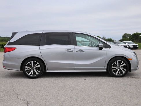Used 2022 Honda Odyssey Touring image 7