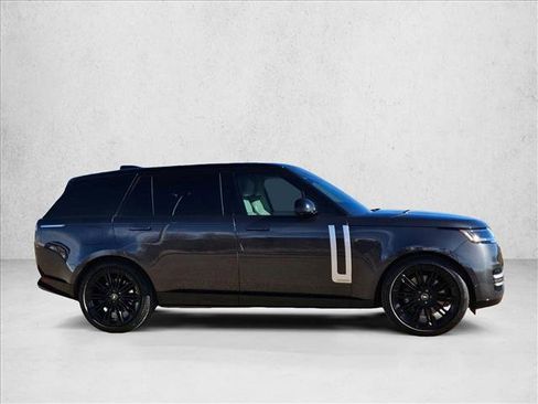 Used 2024 Land Rover Range Rover Long Wheelbase Autobiography image 4