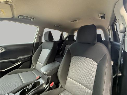 Used 2023 Kia Soul LX w/ LX Technology Package image 34