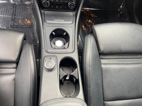 Used 2016 Mercedes-Benz CLA 250 image 21