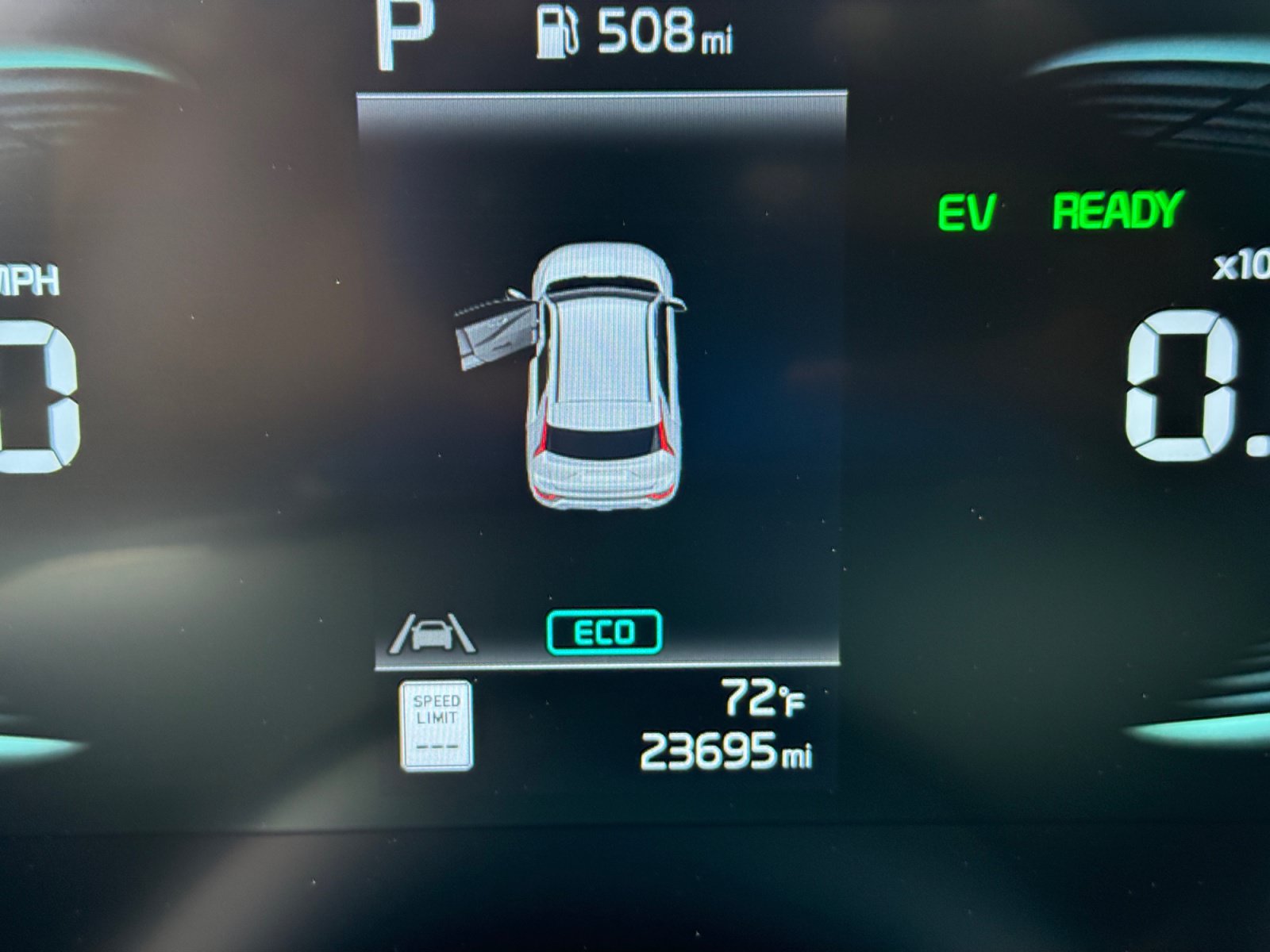Used 2025 Kia Niro LX FWD image 17
