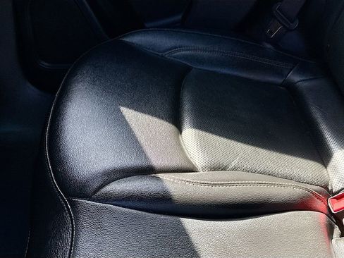 Used 2023 Jeep Compass Limited image 29