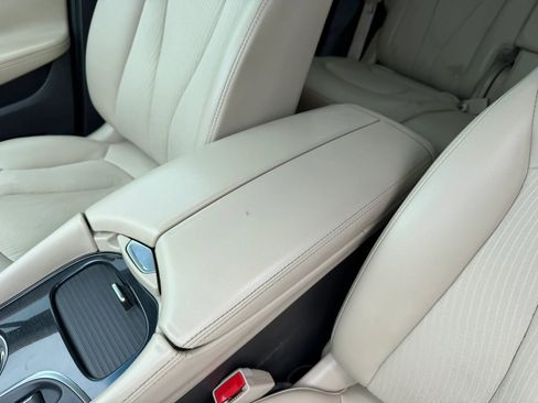 Used 2018 Buick Envision Preferred FWD image 16