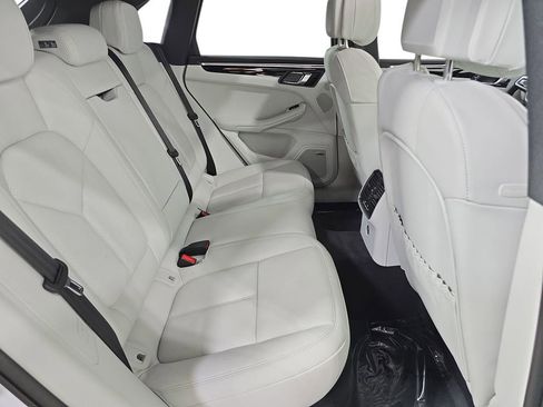 New 2026 Porsche Macan image 26