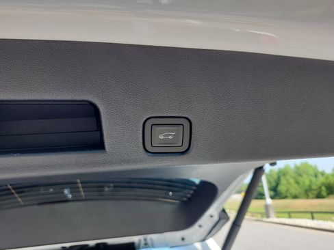 New 2026 GMC Acadia Elevation image 8