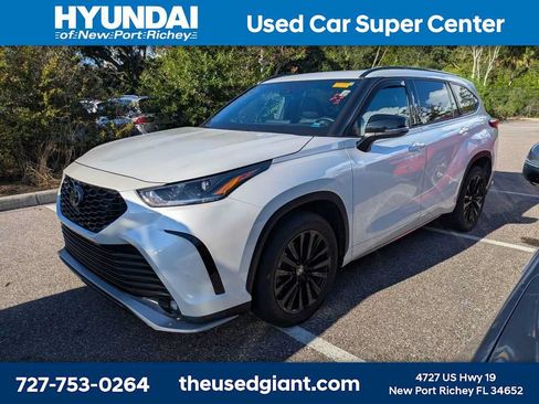 Used 2023 Toyota Highlander XSE AWD/4WD image 1
