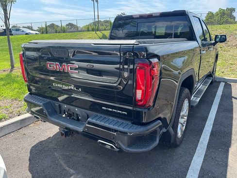 Used 2020 GMC Sierra 1500 Denali w/ Technology Package AWD/4WD image 4
