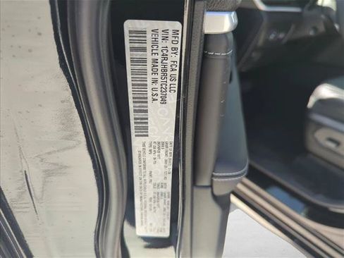 Used 2026 Jeep Grand Cherokee Limited AWD/4WD image 15