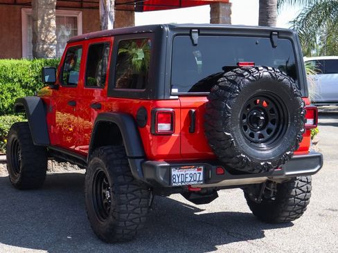 Used 2021 Jeep Wrangler Unlimited Rubicon AWD/4WD image 6