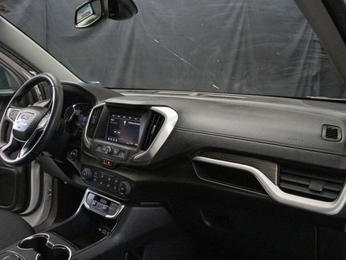 Used 2024 GMC Terrain SLE w/ Elevation Edition AWD/4WD image 16