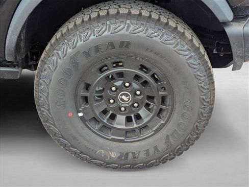 New 2026 Ford Bronco Badlands image 9