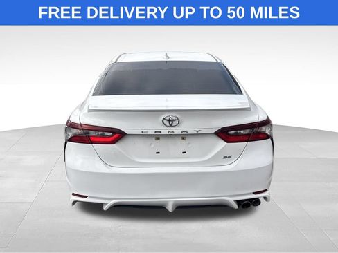 Used 2021 Toyota Camry SE FWD image 6