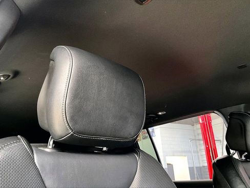 Used 2024 Jeep Wagoneer L Series II w/ Flexible Seating Group image 25