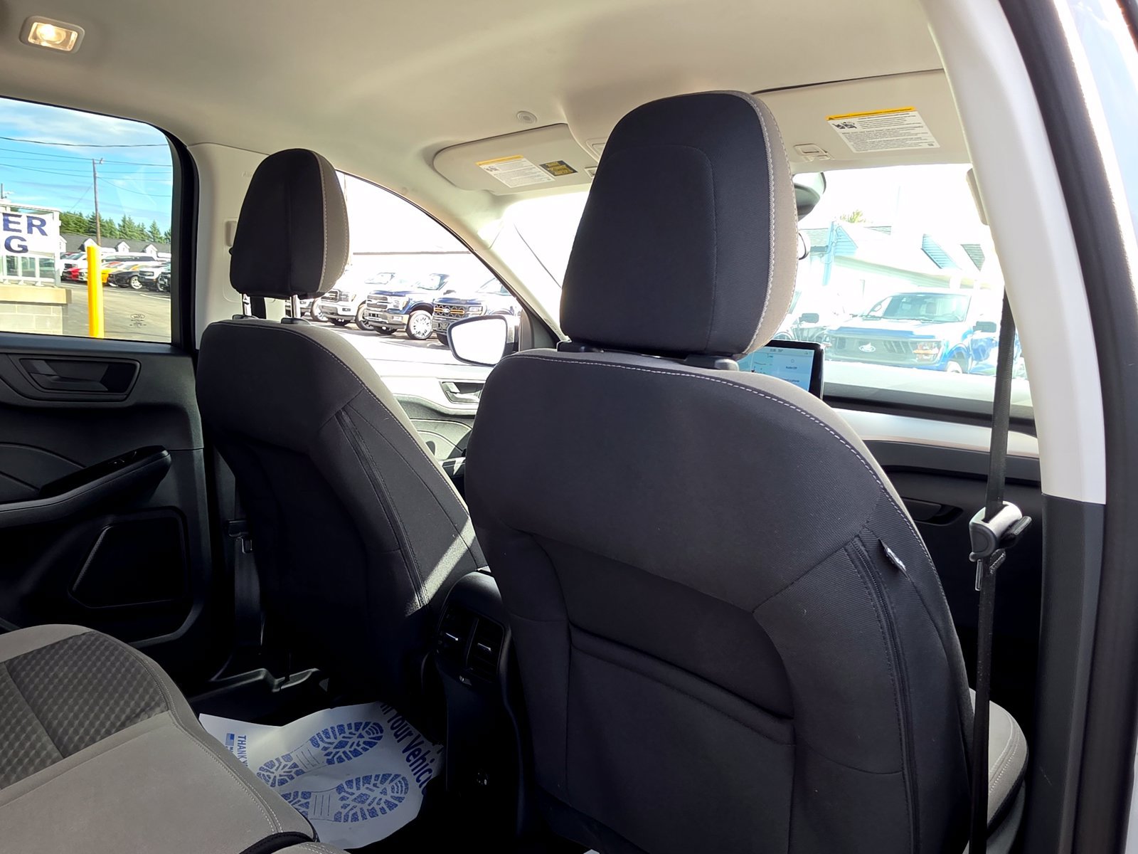 Used 2022 Ford Escape SE w/ SE Sport Appearance Package AWD/4WD image 31