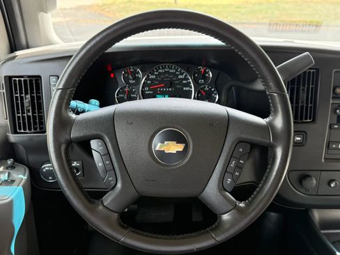 Used 2022 Chevrolet Express 2500 w/ Driver Convenience Package RWD image 10
