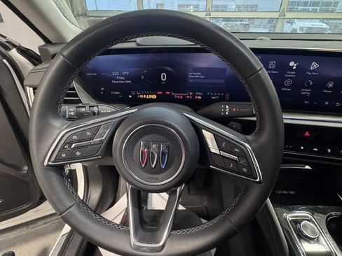 Used 2025 Buick Envision Preferred image 10