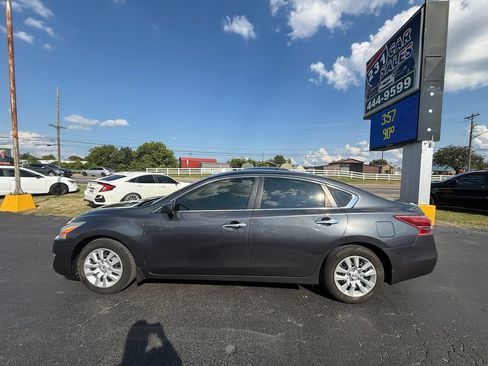 Used 2013 Nissan Altima 2.5 S FWD image 6