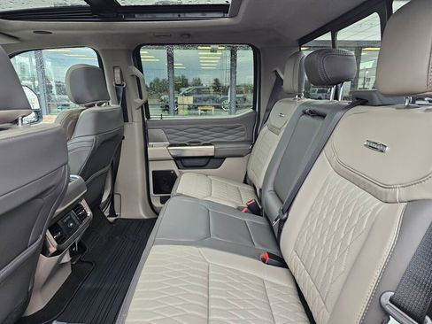 Used 2025 Ford F450 Platinum w/ Platinum Plus Package image 13