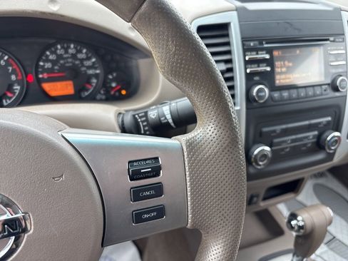 Used 2013 Nissan Frontier SV image 35