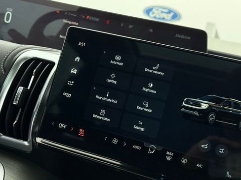 Used 2025 Ford Expedition Max Platinum image 34