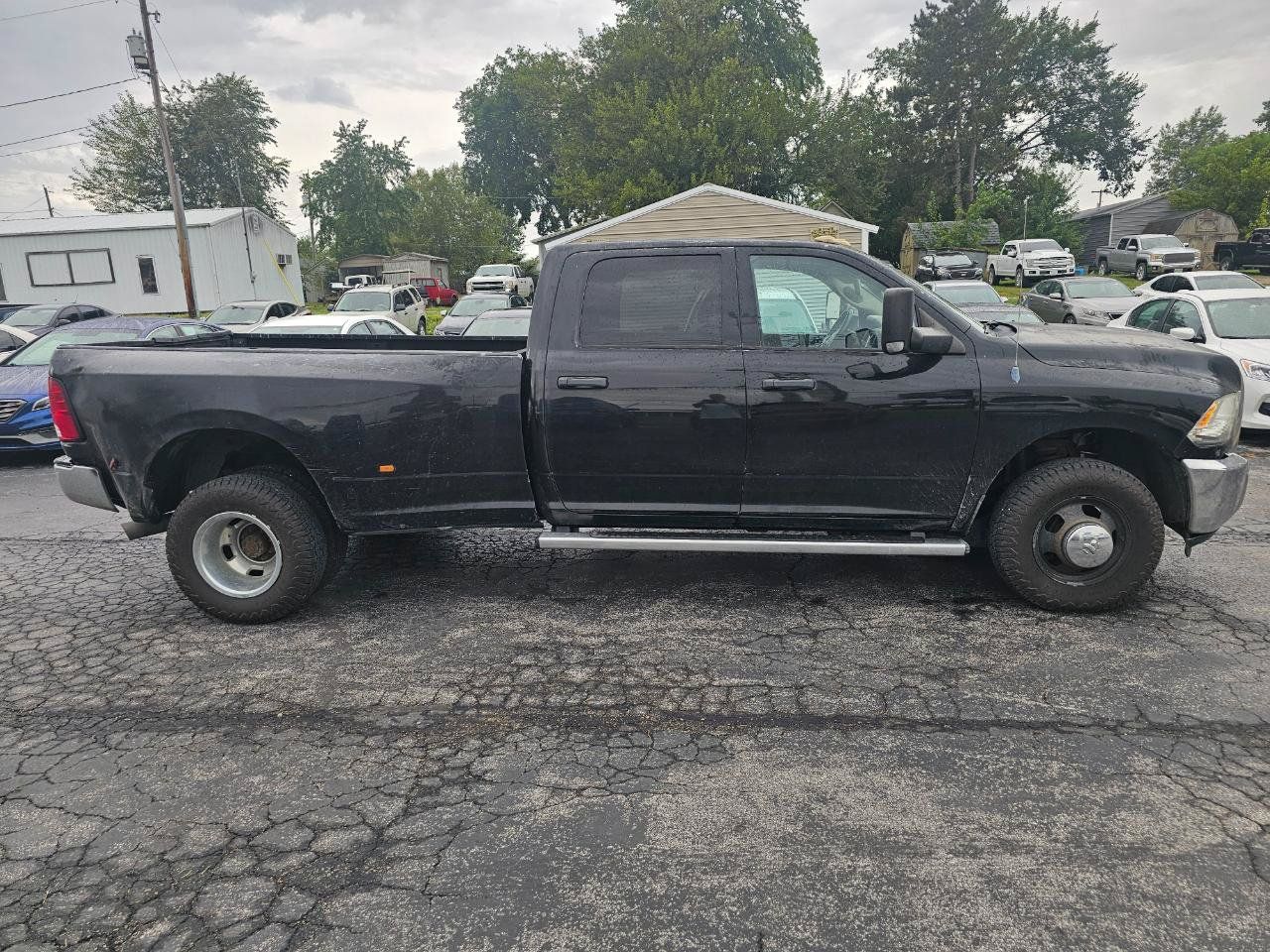 Used 2013 RAM 3500 Tradesman w/ Chrome Appearance Group RWD image 2