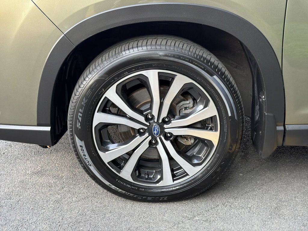 Certified 2022 Subaru Forester Limited AWD/4WD image 10