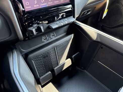 New 2026 RAM 1500 Big Horn AWD/4WD image 21