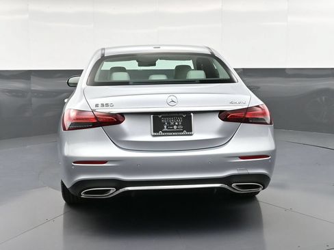 Used 2023 Mercedes-Benz E 350 4MATIC Sedan image 7