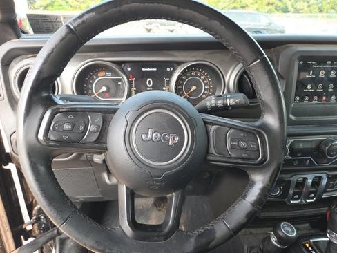 Used 2021 Jeep Wrangler Sport AWD/4WD image 3