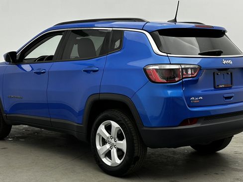 Used 2019 Jeep Compass Latitude w/ Cold Weather Group image 3